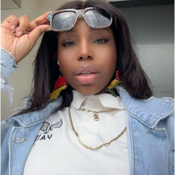 💯 - New Authentic BURBERRY
Dark Gray Square unisex Sunglasses - Picture 6 of 16